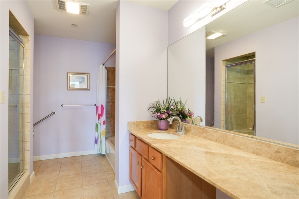 989 East # 403