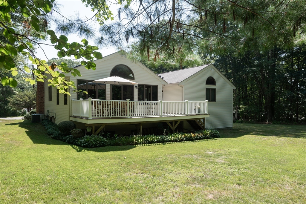 23 Teller Dr