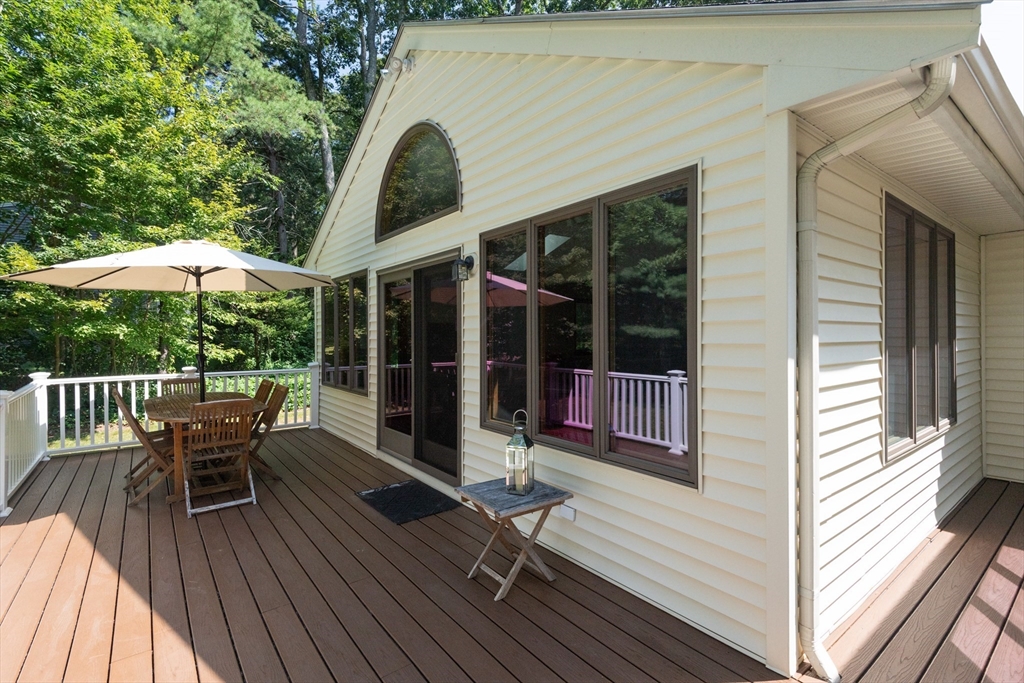 23 Teller Dr
