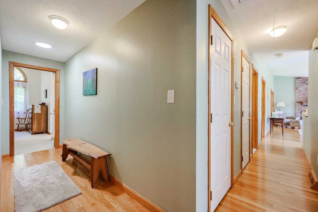 23 Teller Dr