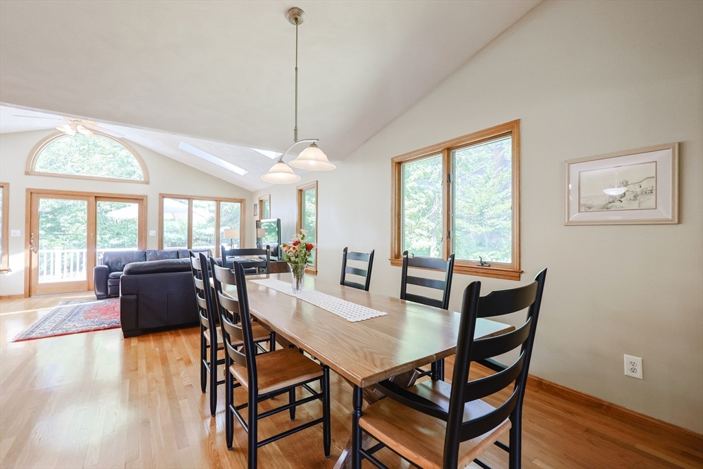 23 Teller Dr