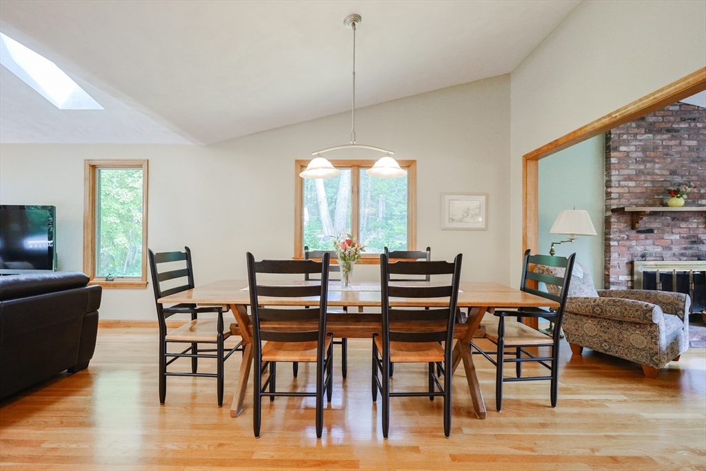 23 Teller Dr