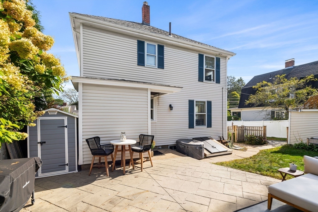 8 Arlington Ave