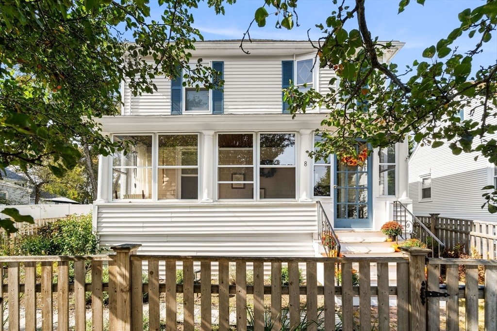 8 Arlington Ave