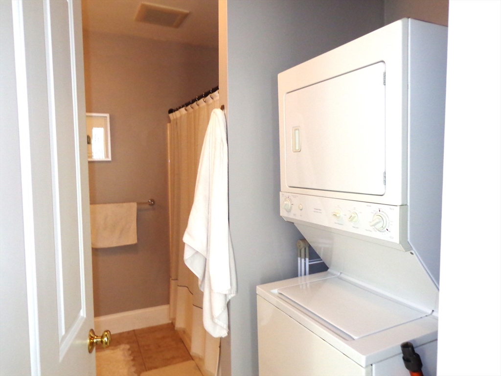 17 Robbins St. # 1 Unit: 1-1