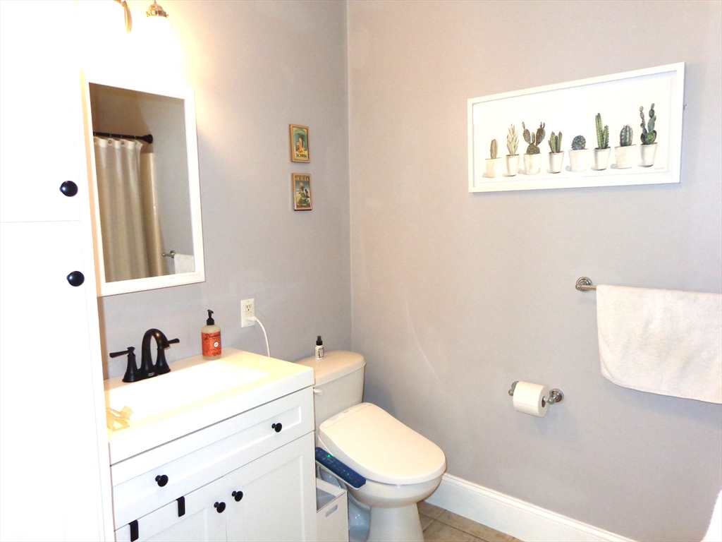 17 Robbins St. # 1 Unit: 1-1