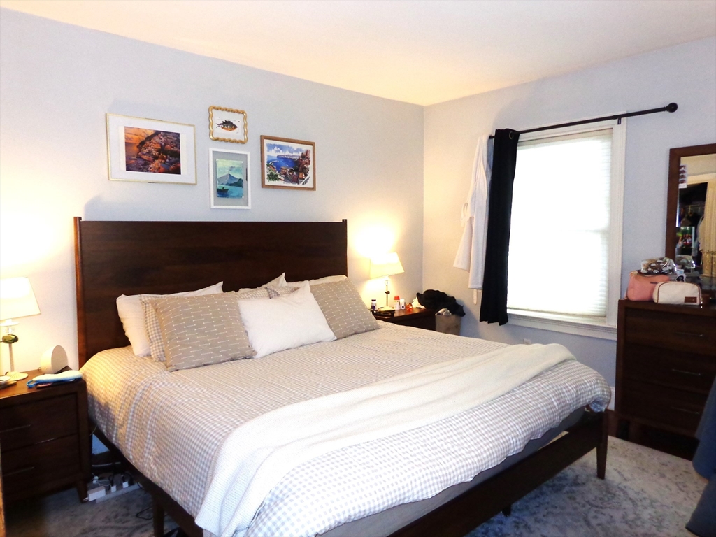 17 Robbins St. # 1 Unit: 1-1