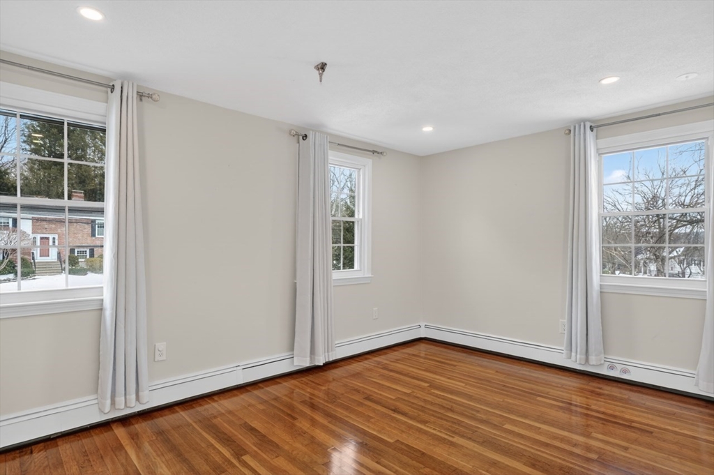 1 Vaillencourt Drive