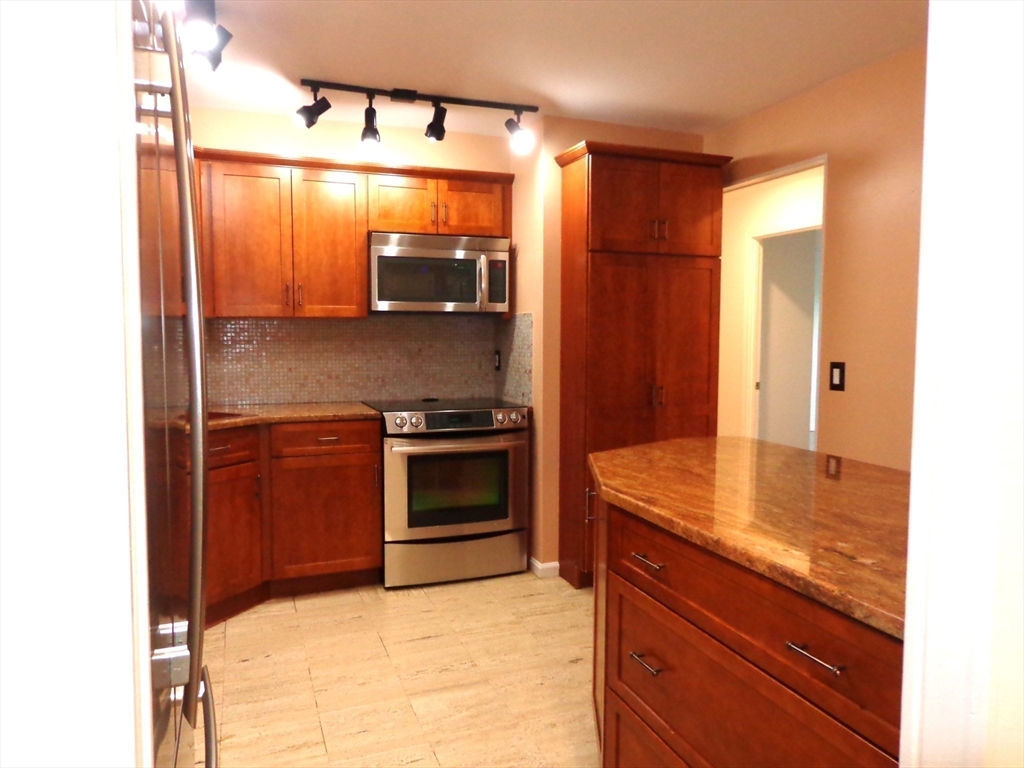 151 Coolidge Avenue # 613