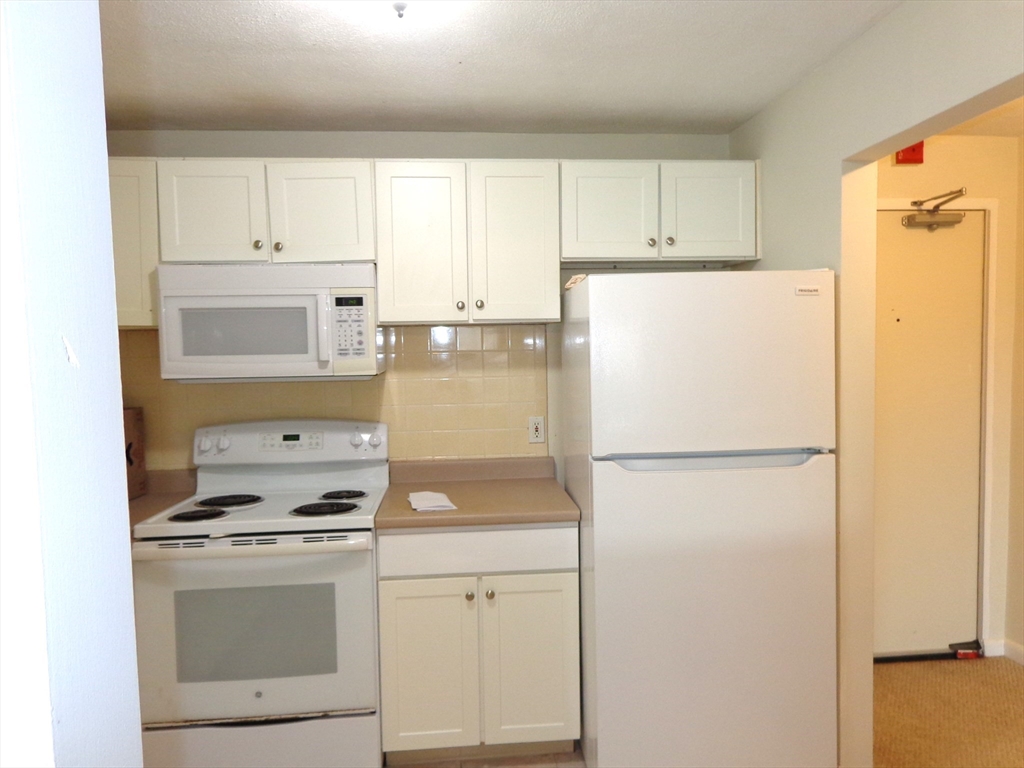32 Whites Ave # D76