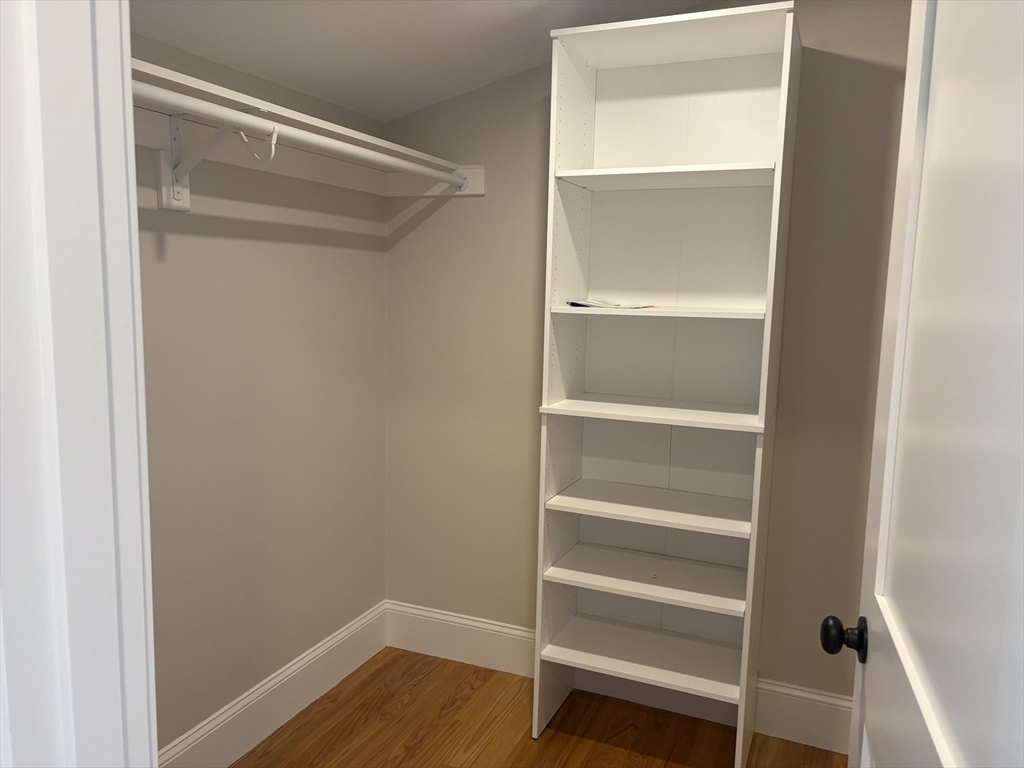 33 Hall Ave # 33