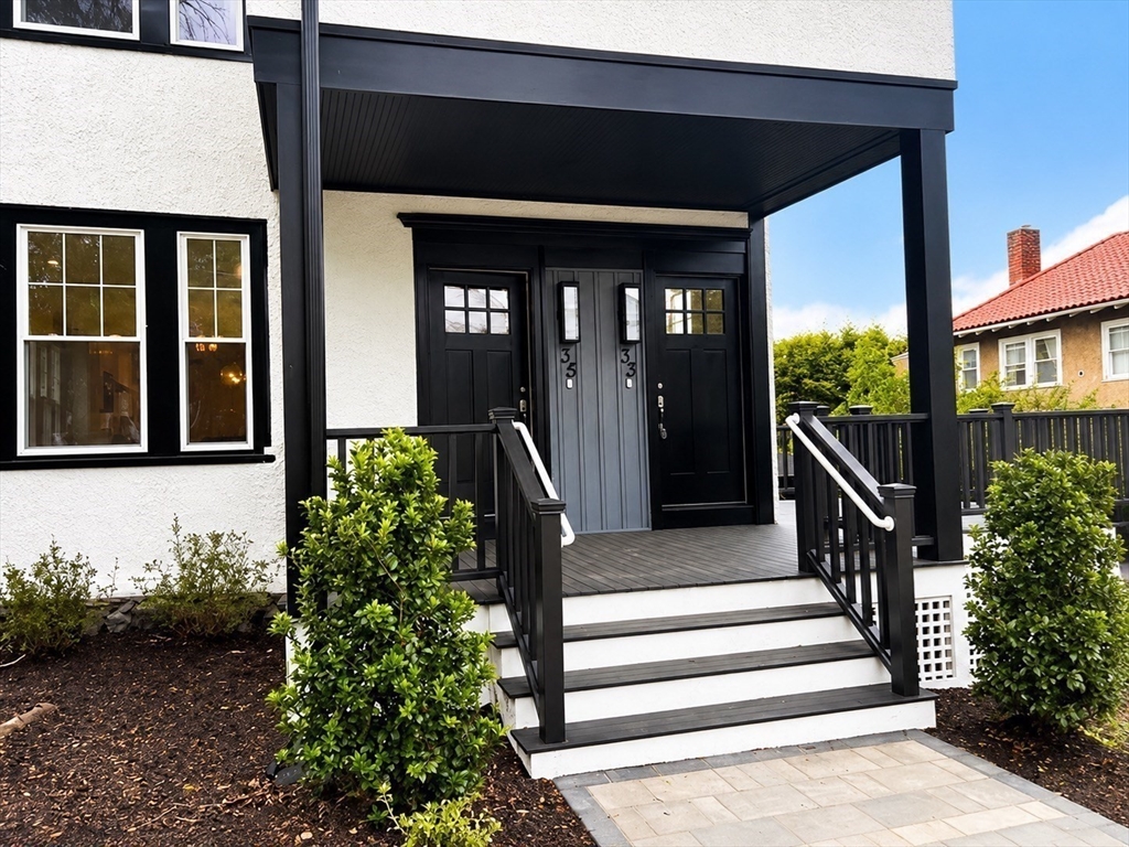 33 Hall Ave # 33