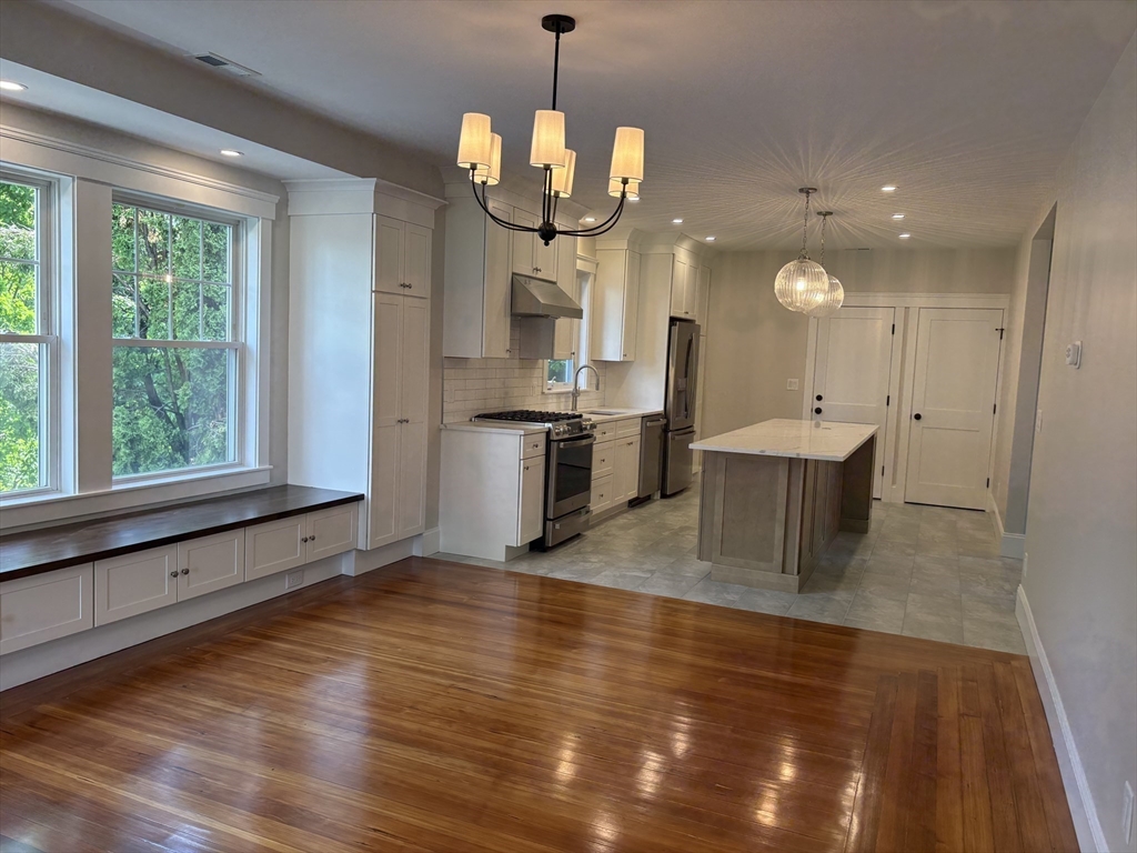 33 Hall Ave # 33