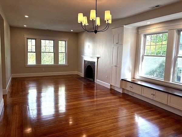 33 Hall Ave # 33