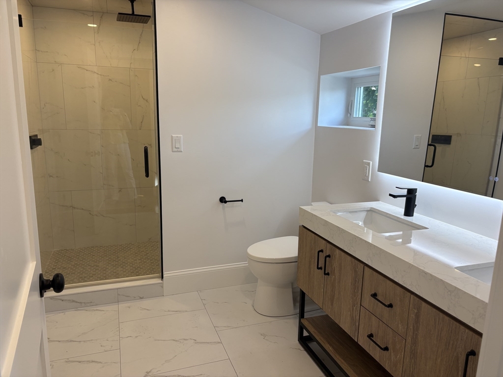 33 Hall Ave # 33