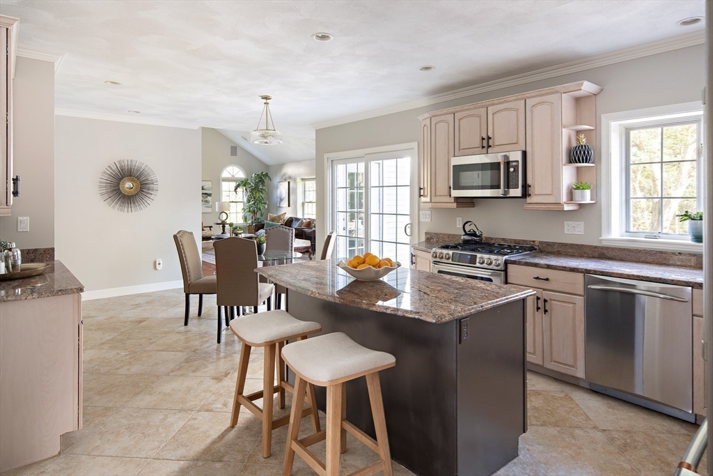 11 Rose Farm Ln