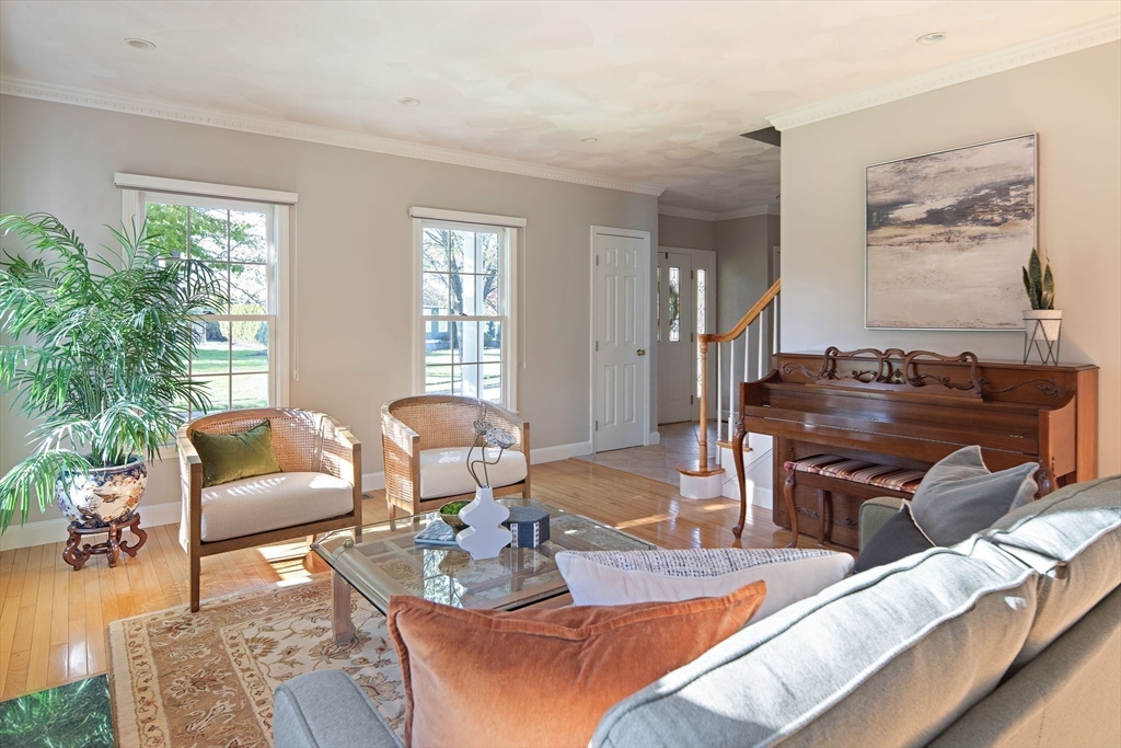 11 Rose Farm Ln