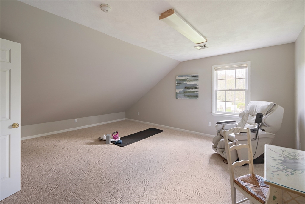 11 Rose Farm Ln