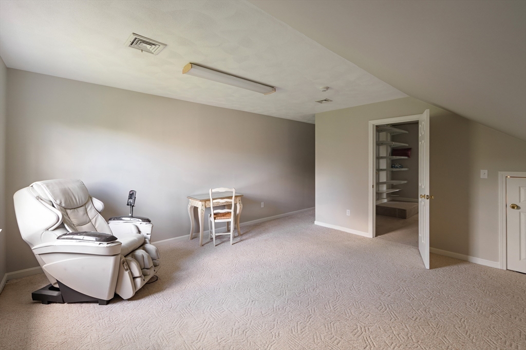 11 Rose Farm Ln