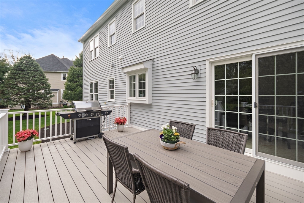 11 Rose Farm Ln