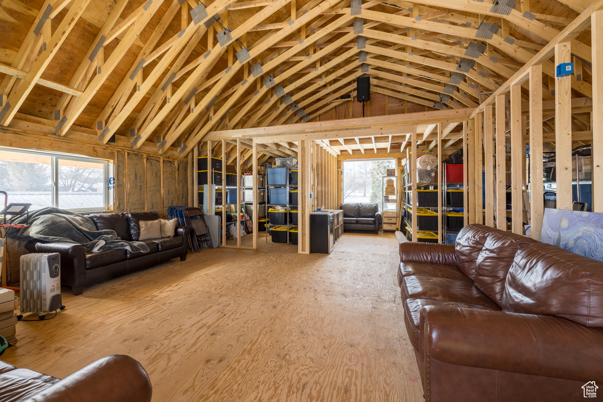 280 W CENTER ST