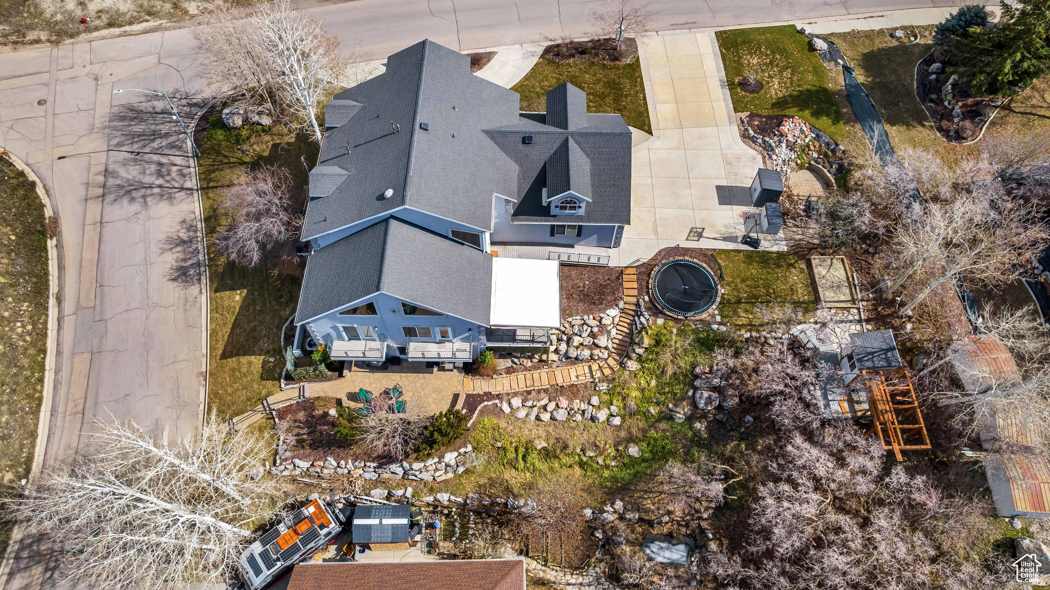 1013 N TERRACE DR