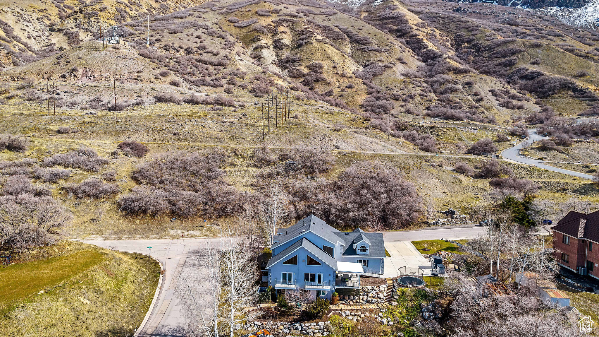 1013 N TERRACE DR