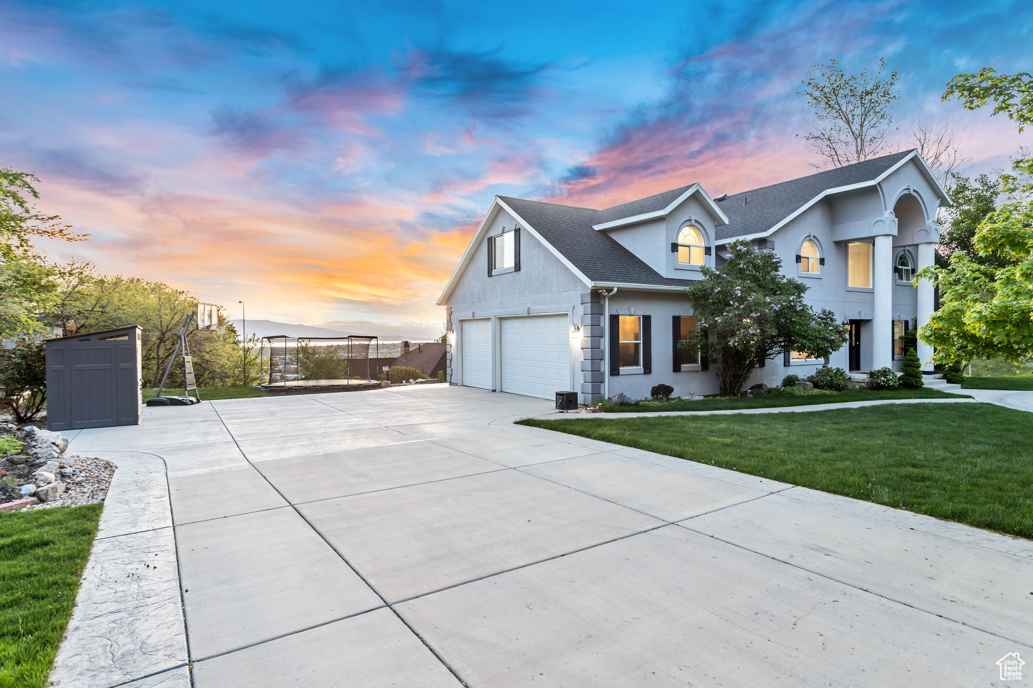 1013 N TERRACE DR