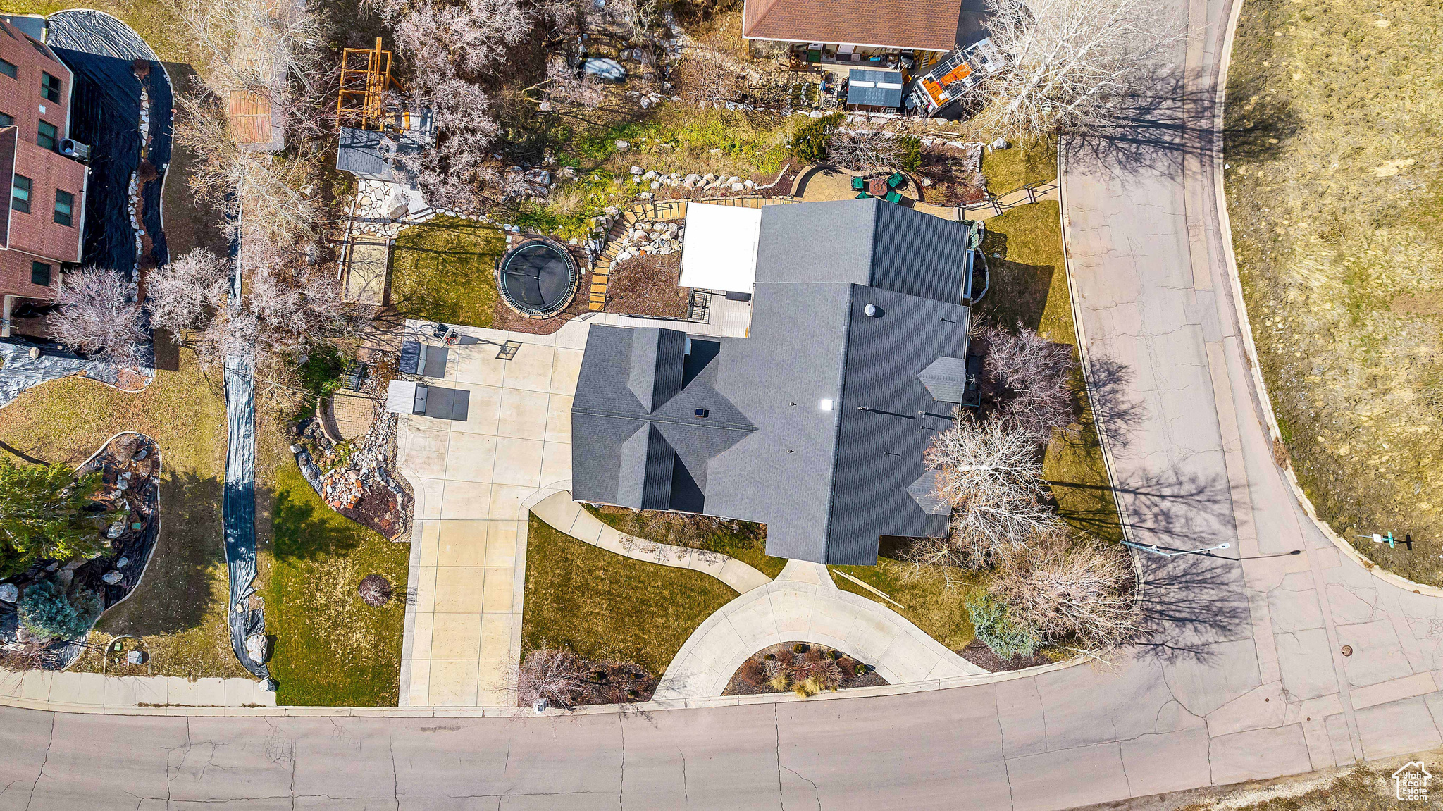 1013 N TERRACE DR
