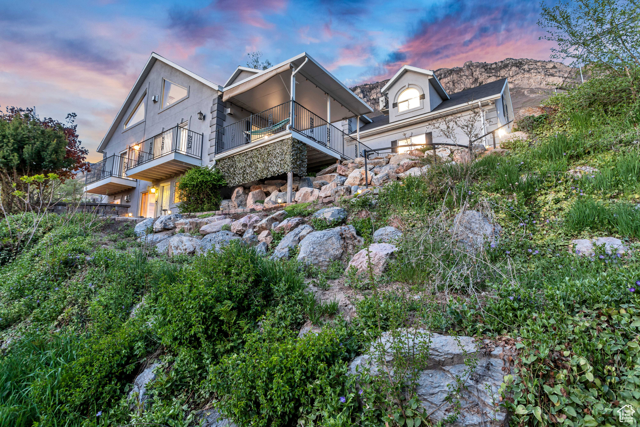1013 N TERRACE DR