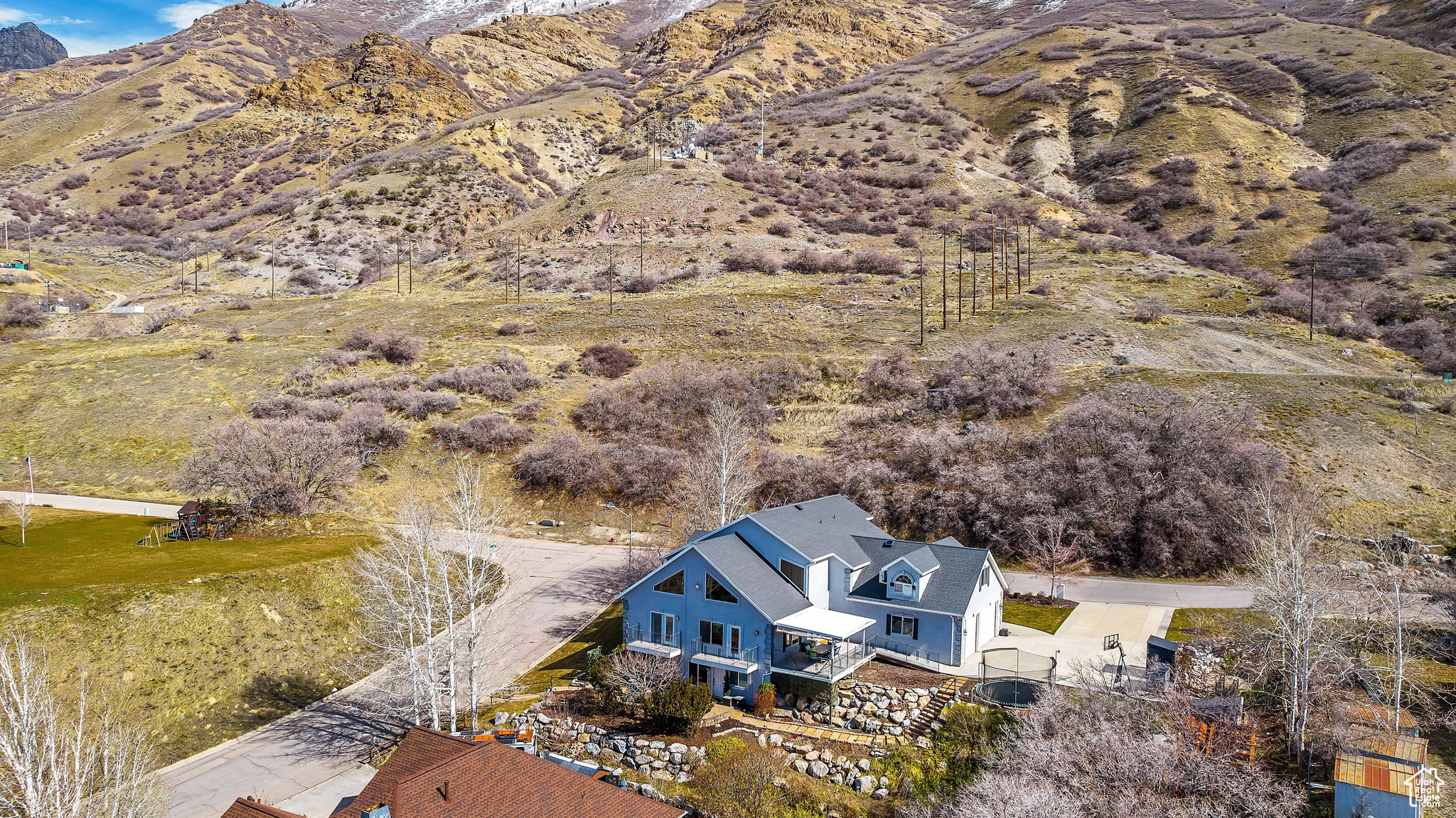 1013 N TERRACE DR