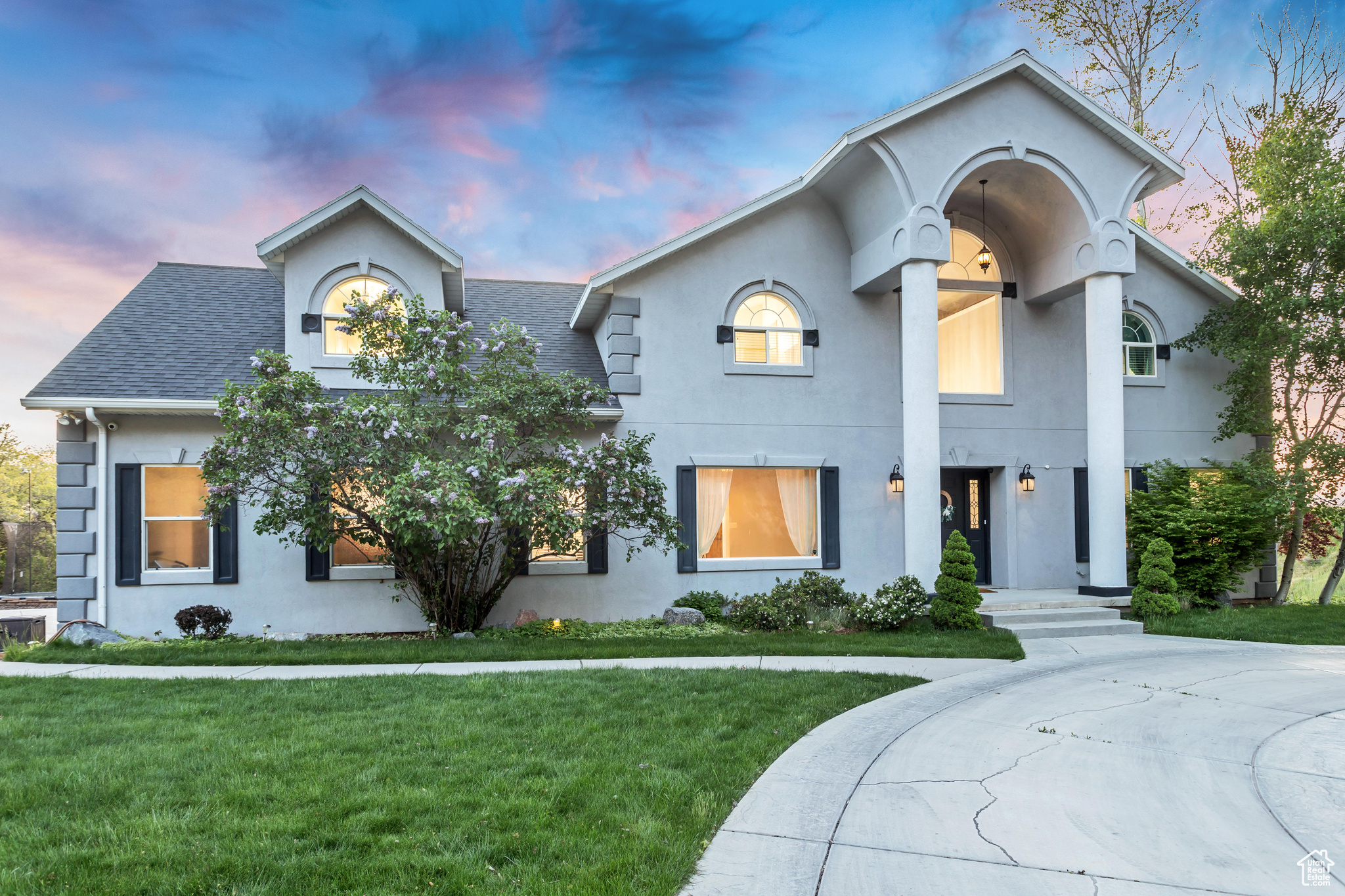1013 N TERRACE DR