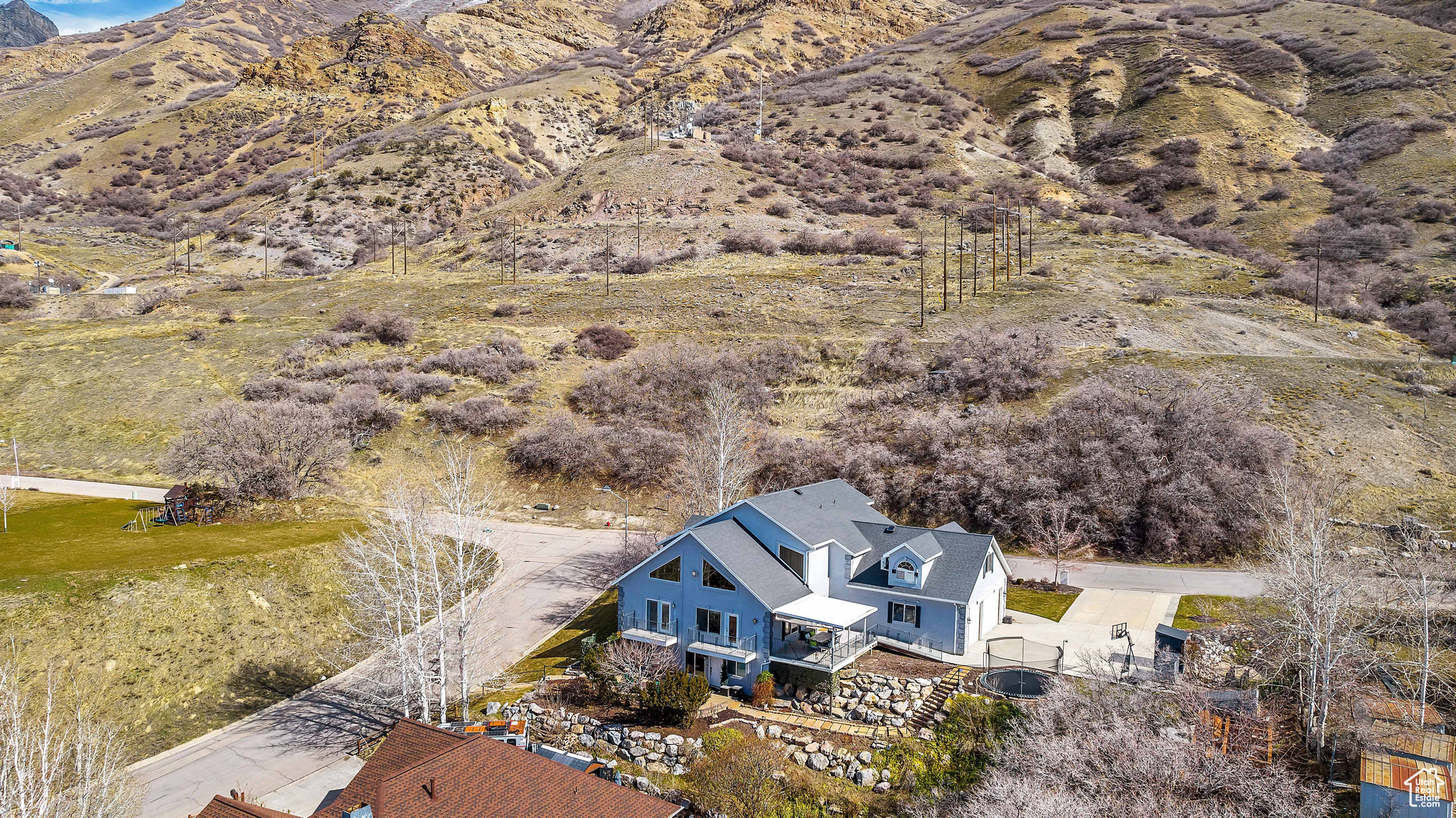 1013 N TERRACE DR