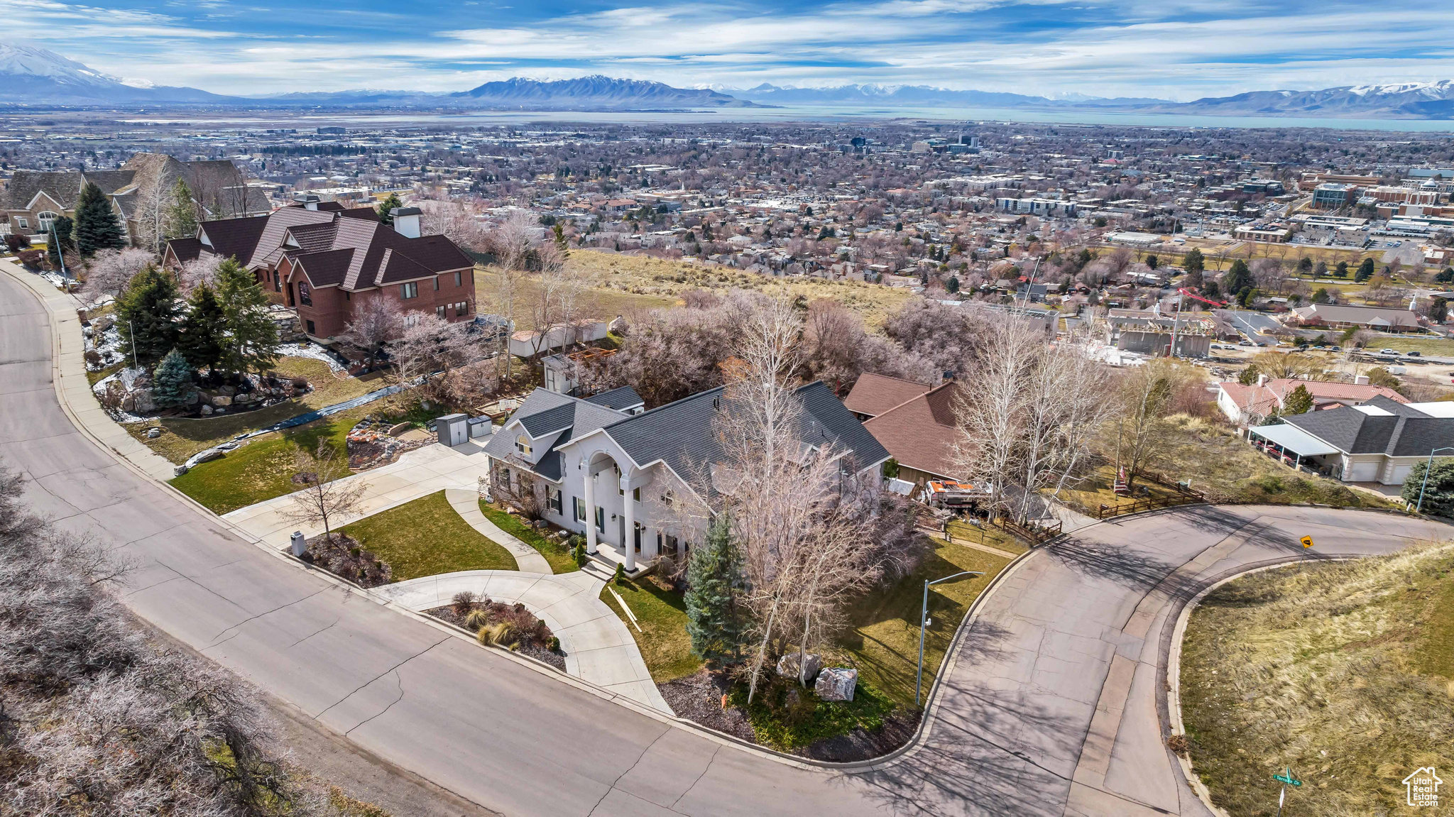 1013 N TERRACE DR