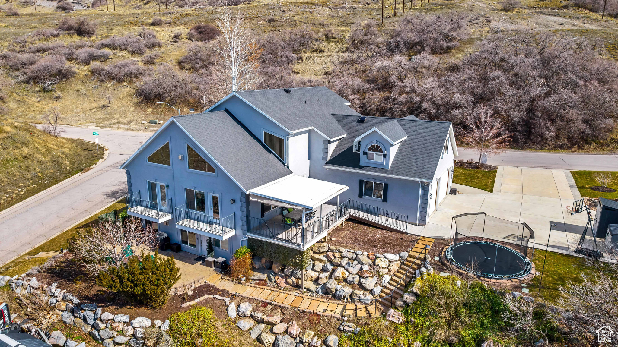 1013 N TERRACE DR