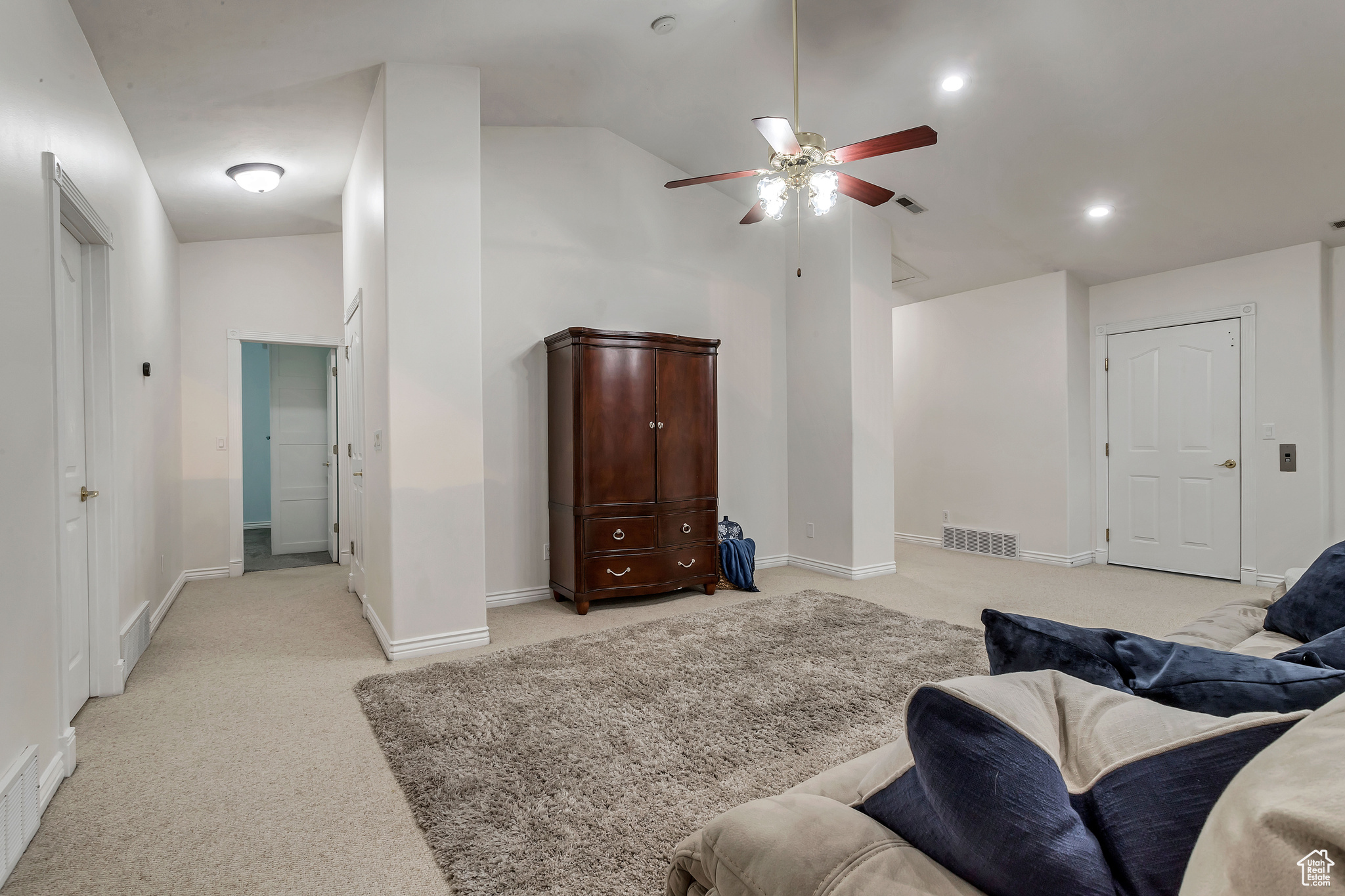 1013 N TERRACE DR