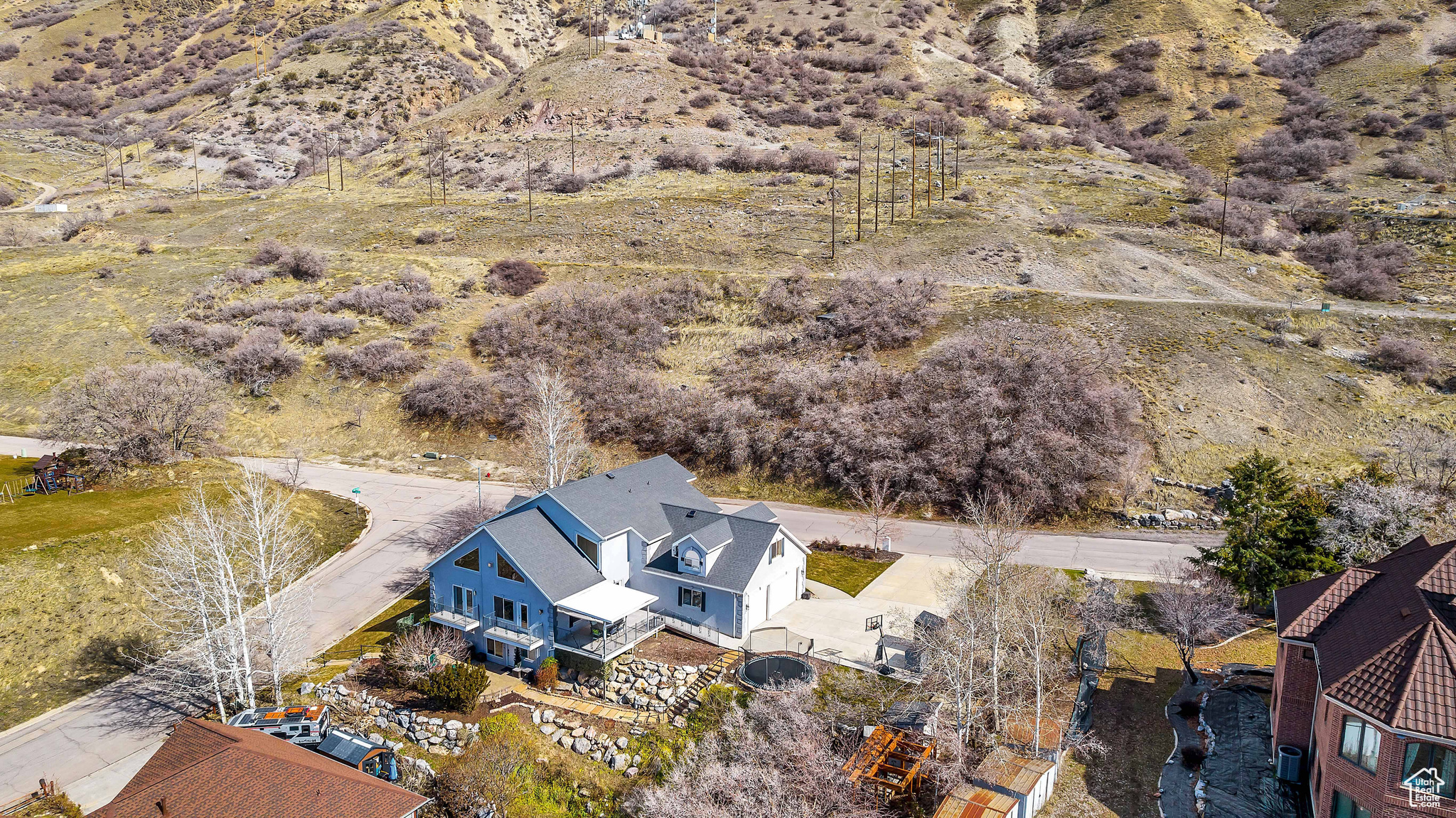 1013 N TERRACE DR