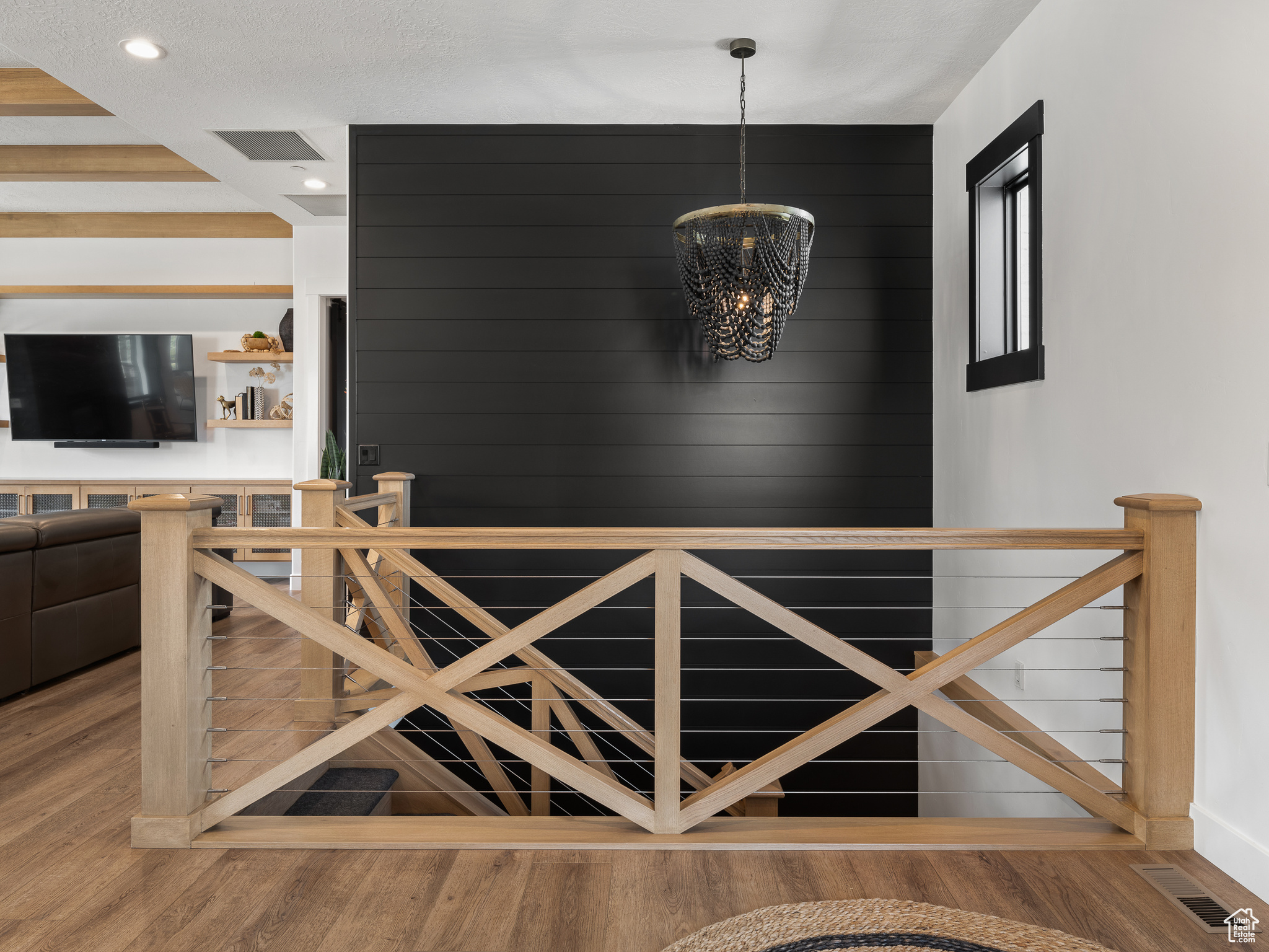 607 W SUMMER BREEZE
