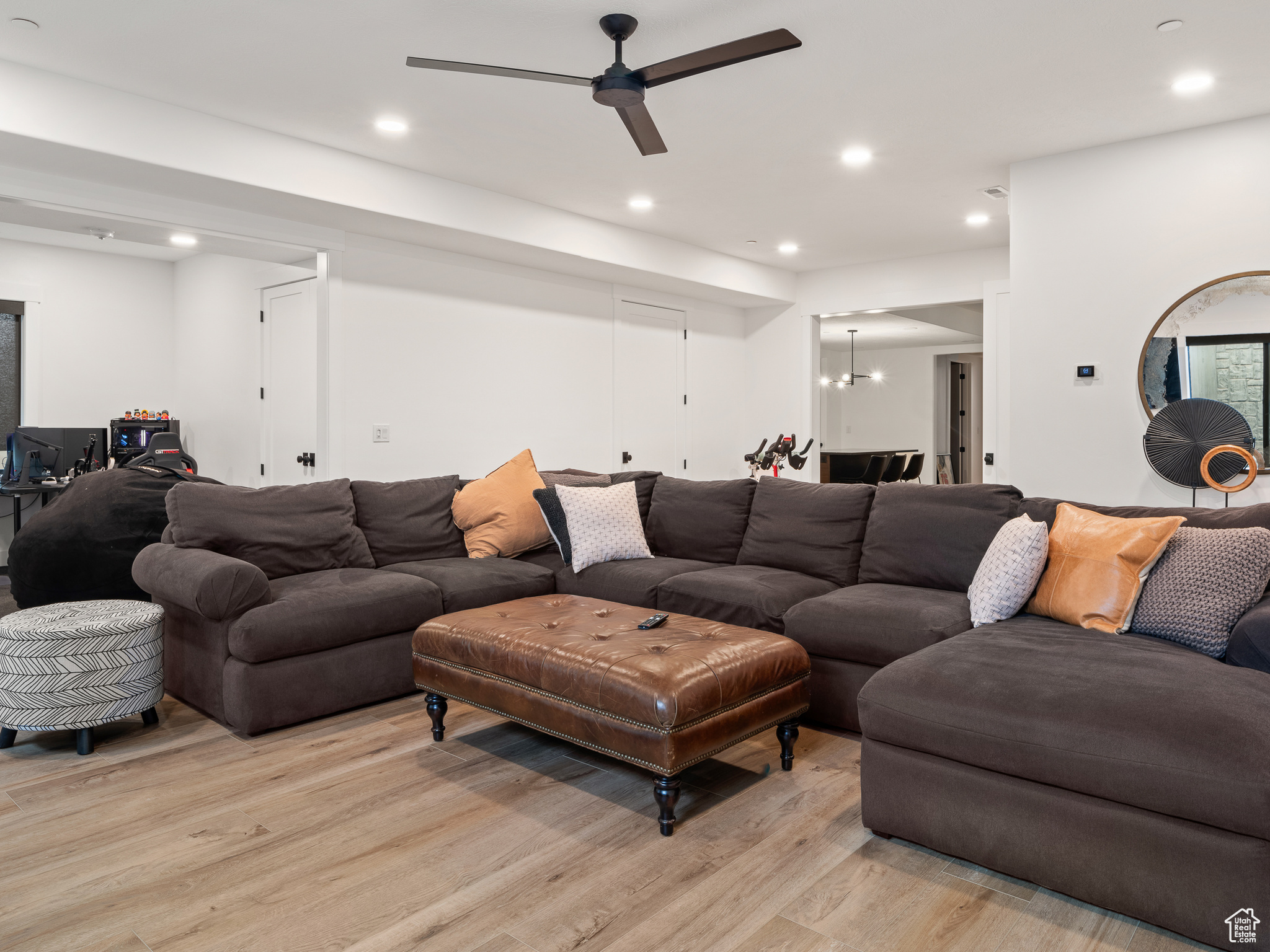 607 W SUMMER BREEZE