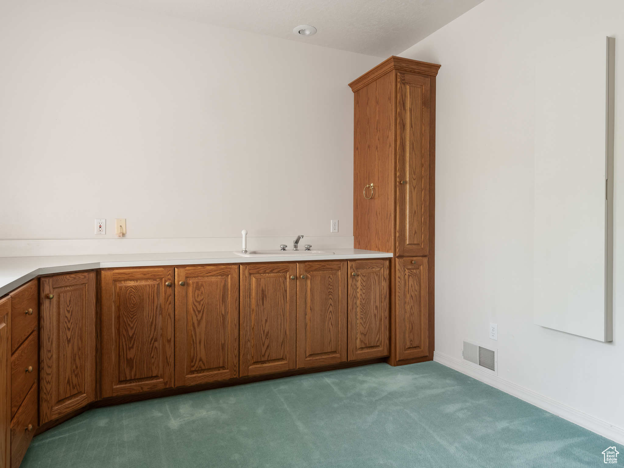 530 S OAK