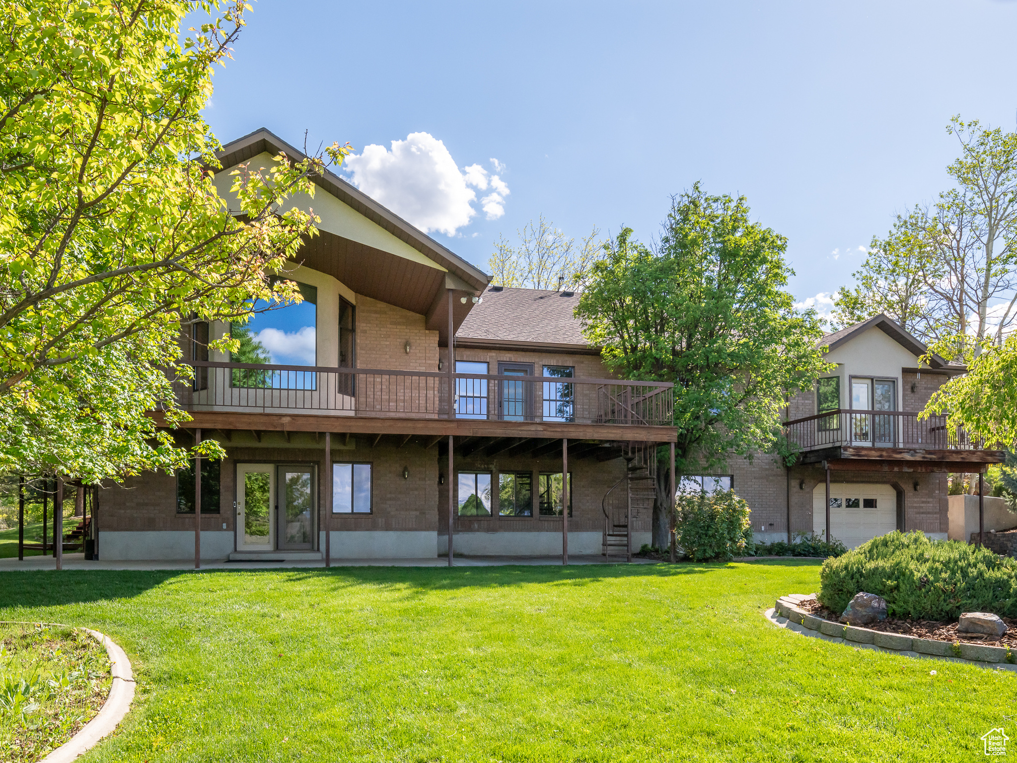 530 S OAK