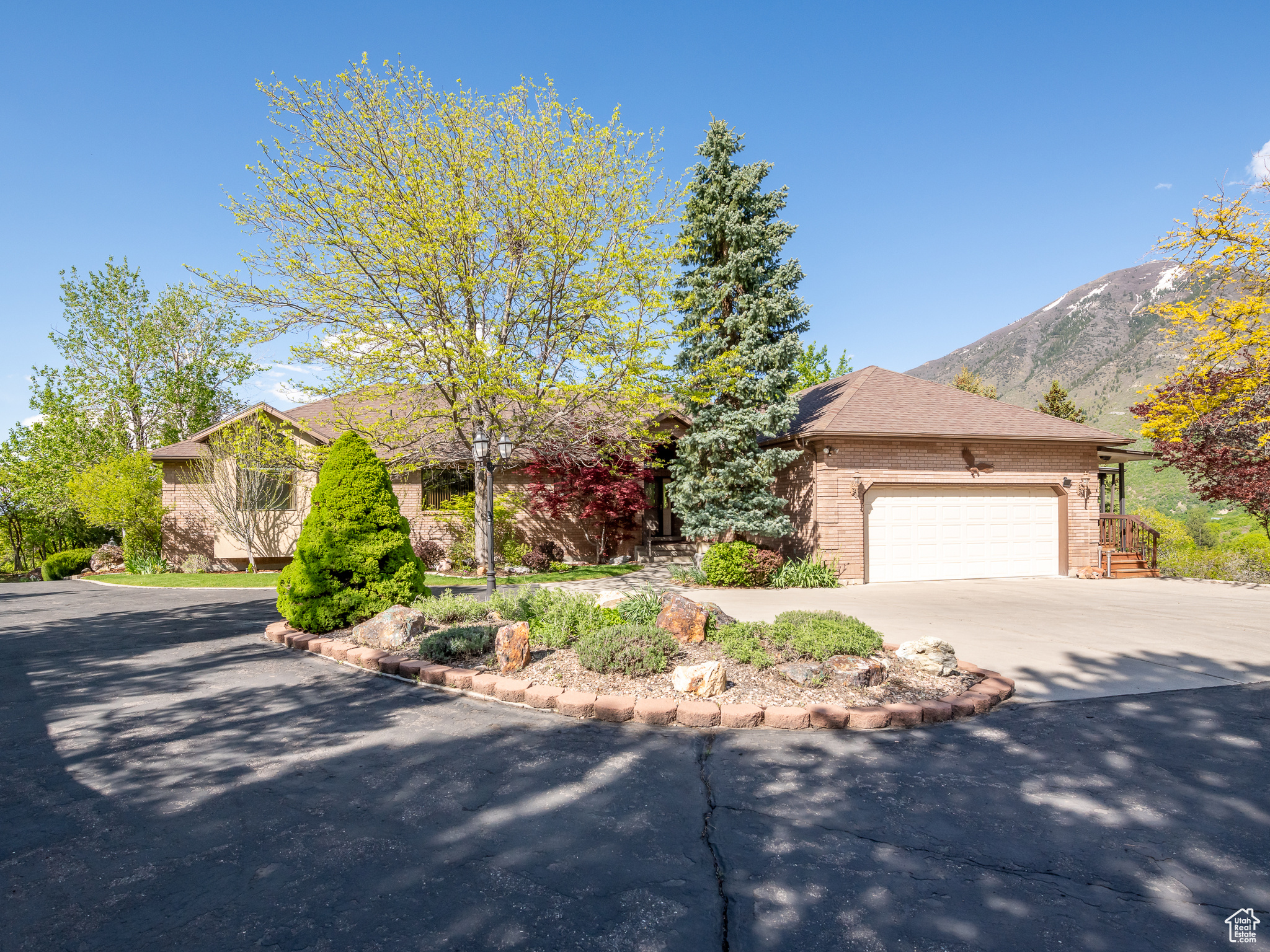 530 S OAK