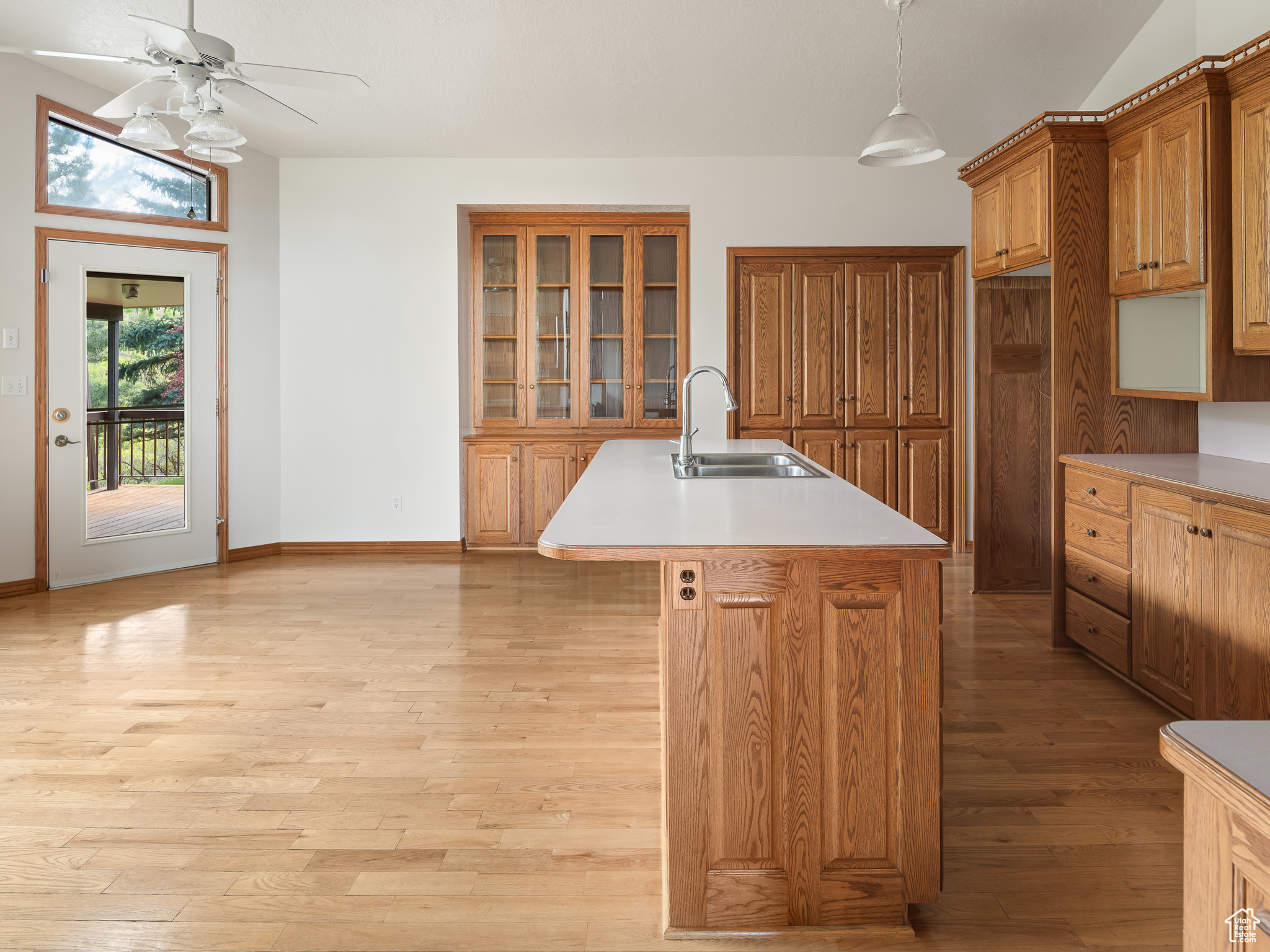 530 S OAK