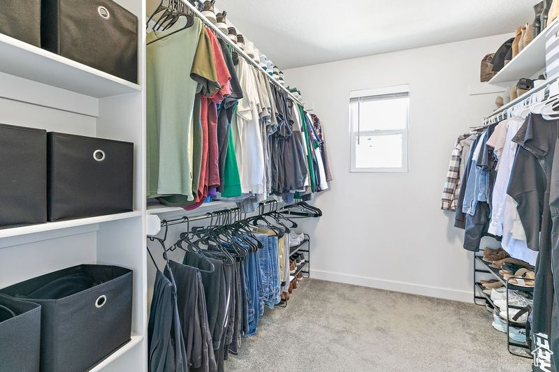 3811 W DREXLER DR