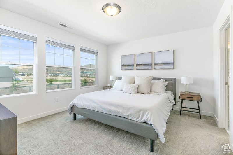 3811 W DREXLER DR