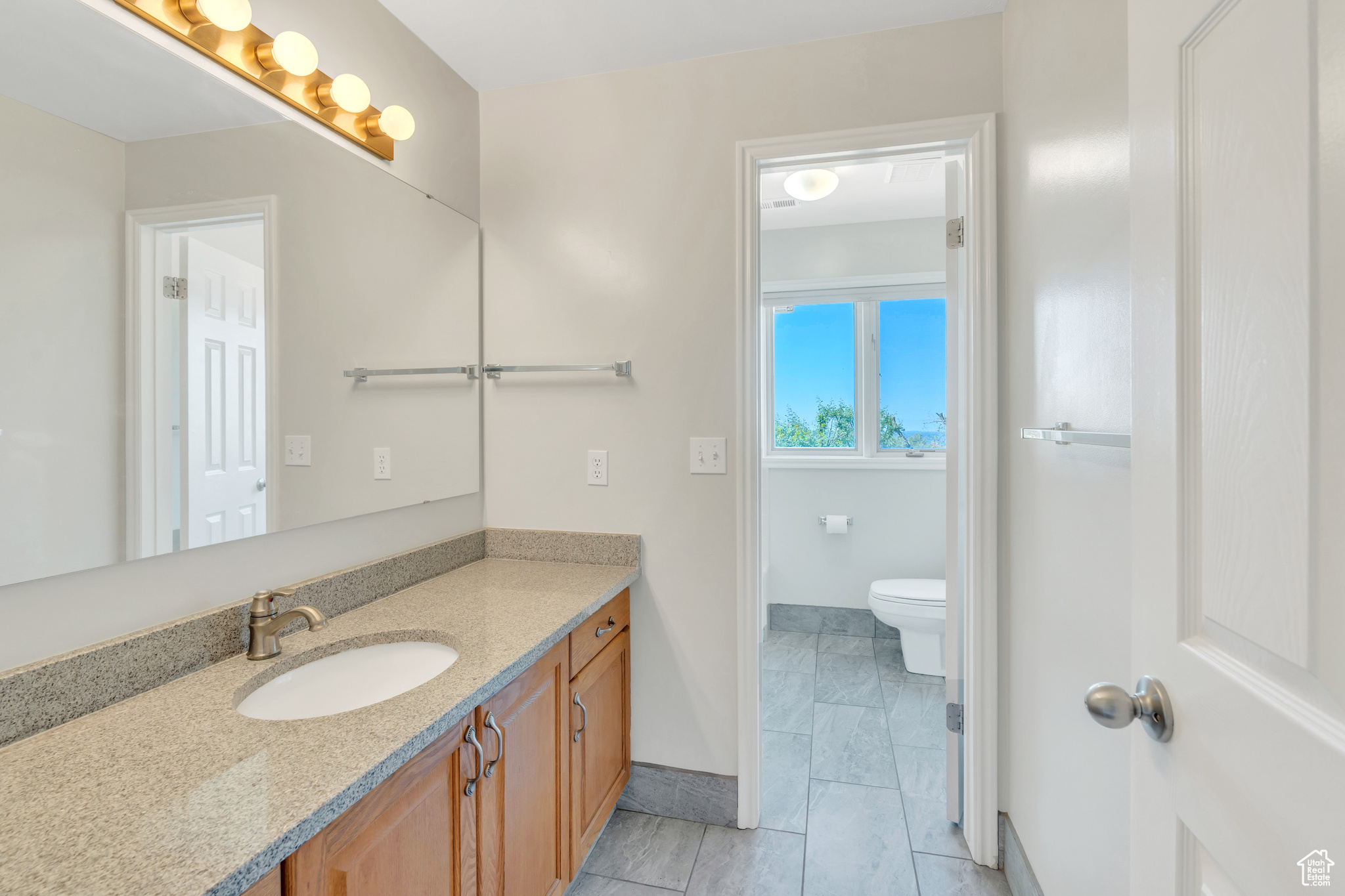 4251 ALPINE COVE DR