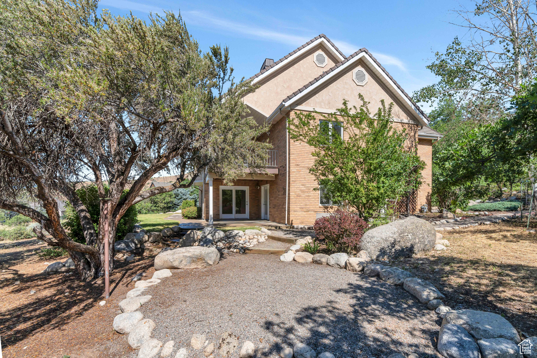 4251 ALPINE COVE DR