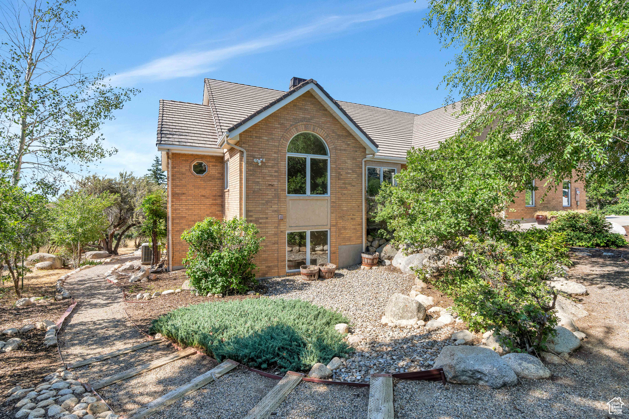 4251 ALPINE COVE DR