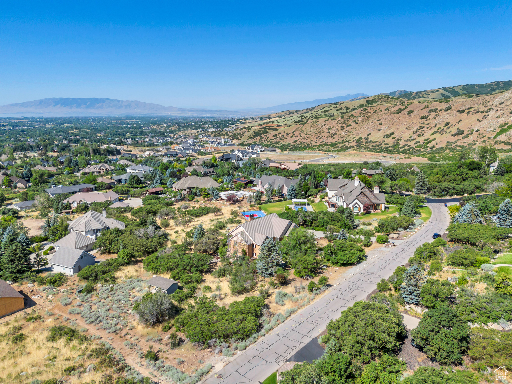 4251 ALPINE COVE DR