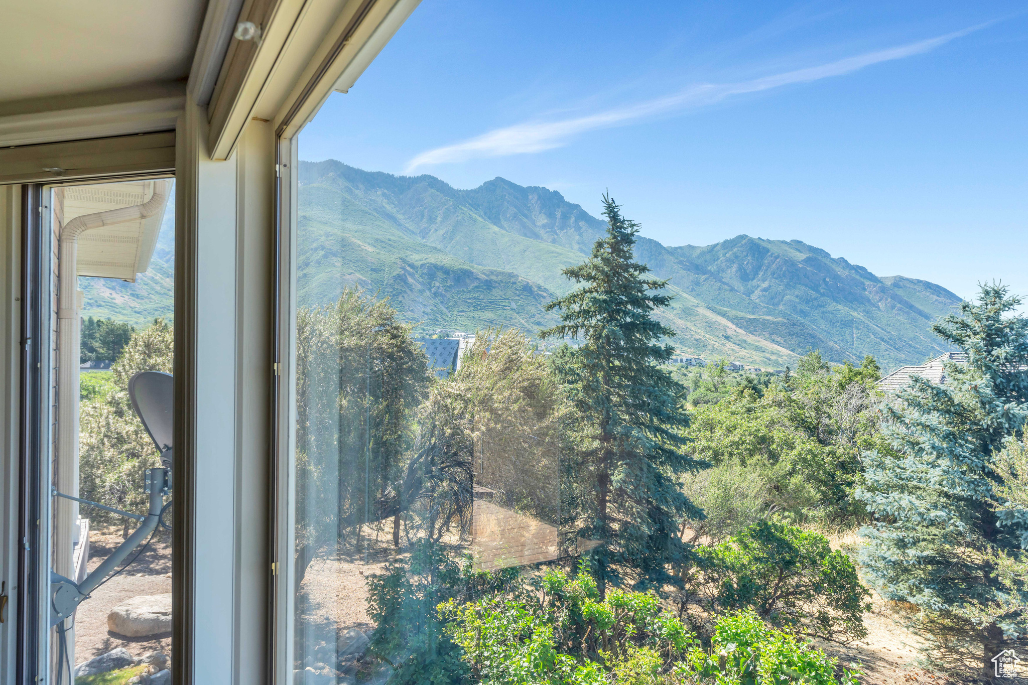 4251 ALPINE COVE DR